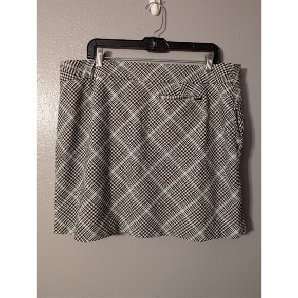 Izod XFG Stretch Plaid Golf Skort Size 14 Black Blue White Check Lined Pocket - Picture 3 of 8